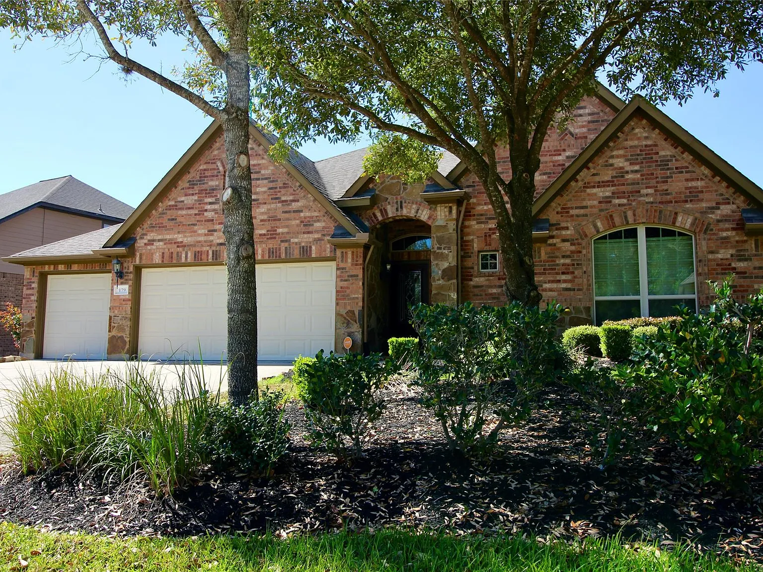 4 bed, 4.0 bath, 3206 sqft, $4,000 — Photo 4