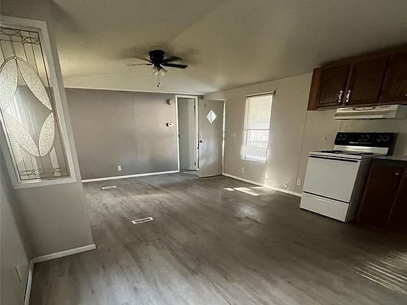 5th image of 707 San Jacinto Ave
