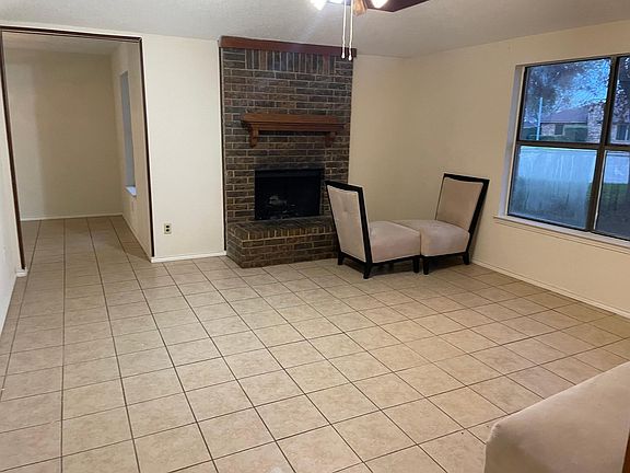 5th image of 1146 Meadow Run Cir