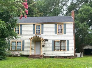 435 N Smith St, Mullins, SC 29574