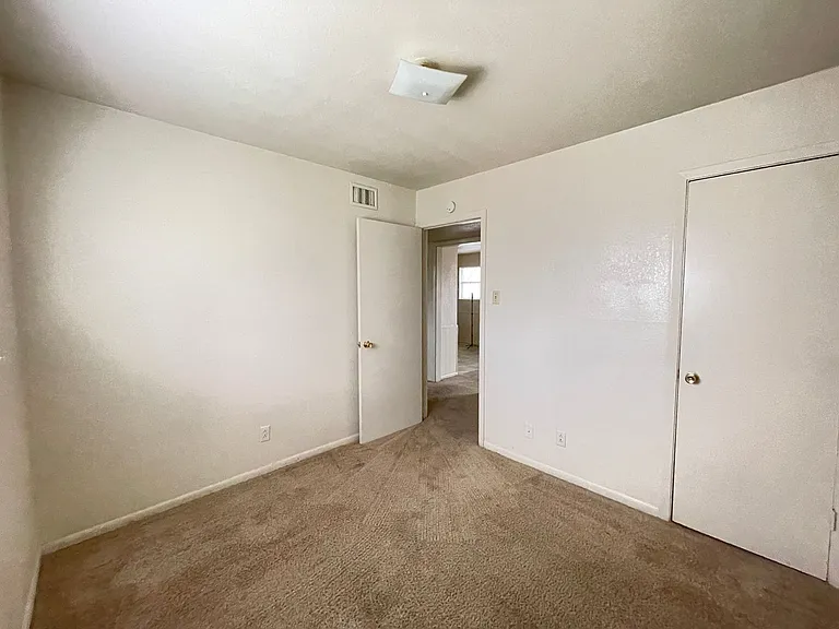 228 Hold Street — Photo 12