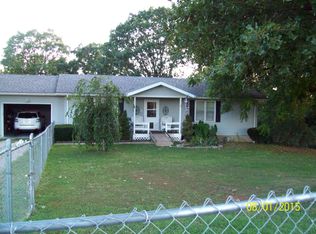 18878 Gateway Rd, Lebanon, MO 65536