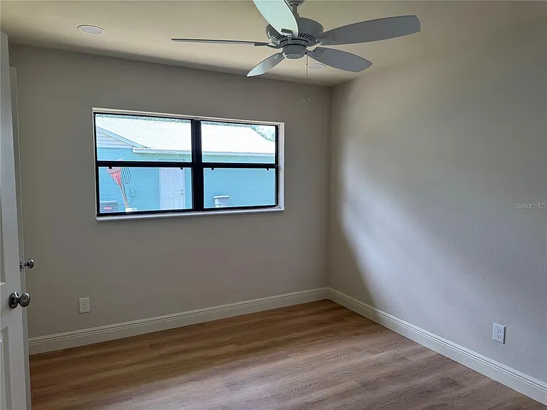 107 N Galena Ave — Photo 10