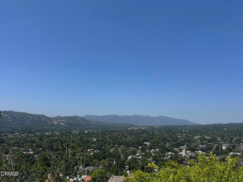 1st image of 320 Starlane Dr