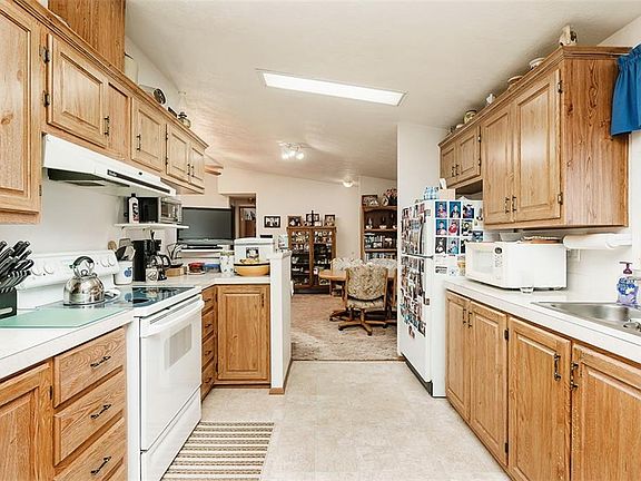 5th image of 90 Vista Dr
