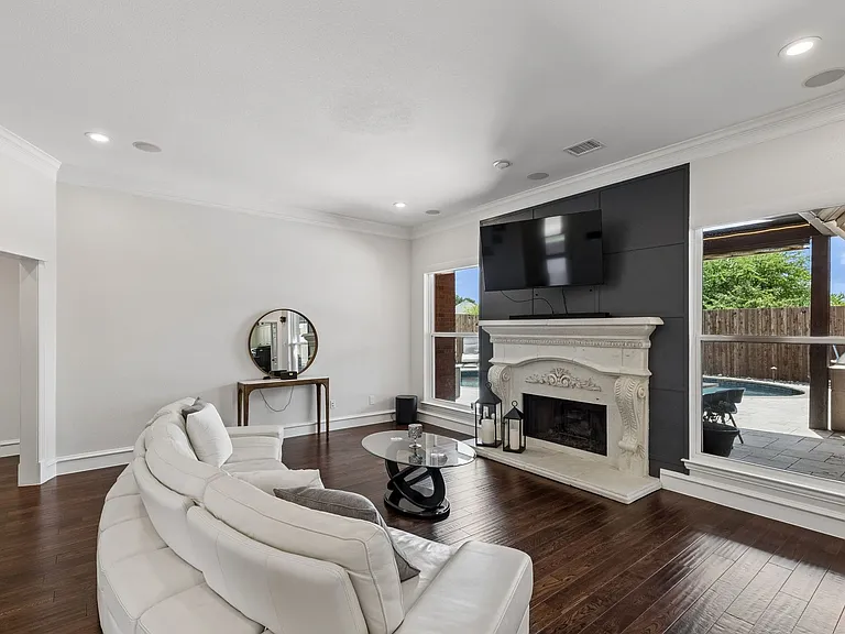 3605 Whitehaven Dr — Photo 12