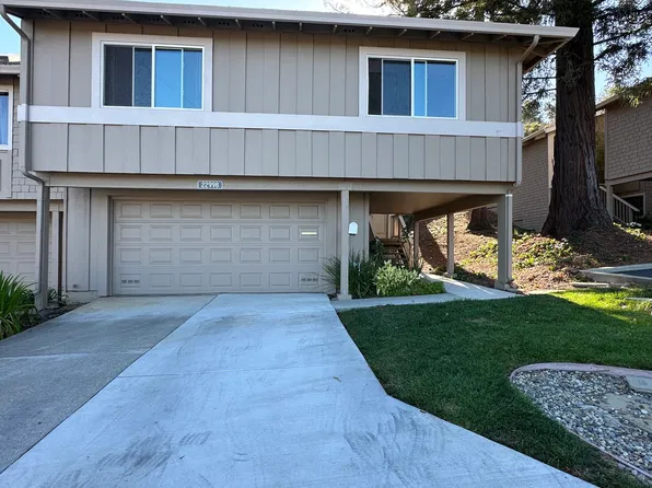 22998 Cricket Hill Rd, Cupertino, CA 95014