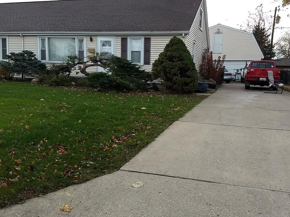 driveway and front of unit