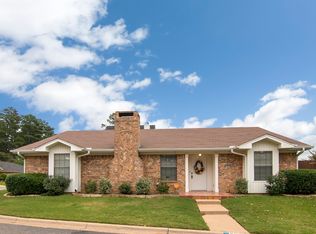 306 Mill Creek Dr, Longview, TX 75604
