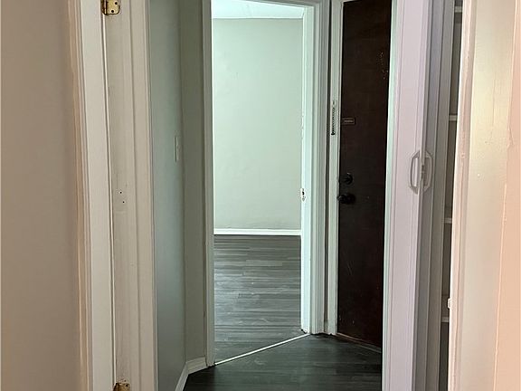 3rd image of 115 E Norman Ave