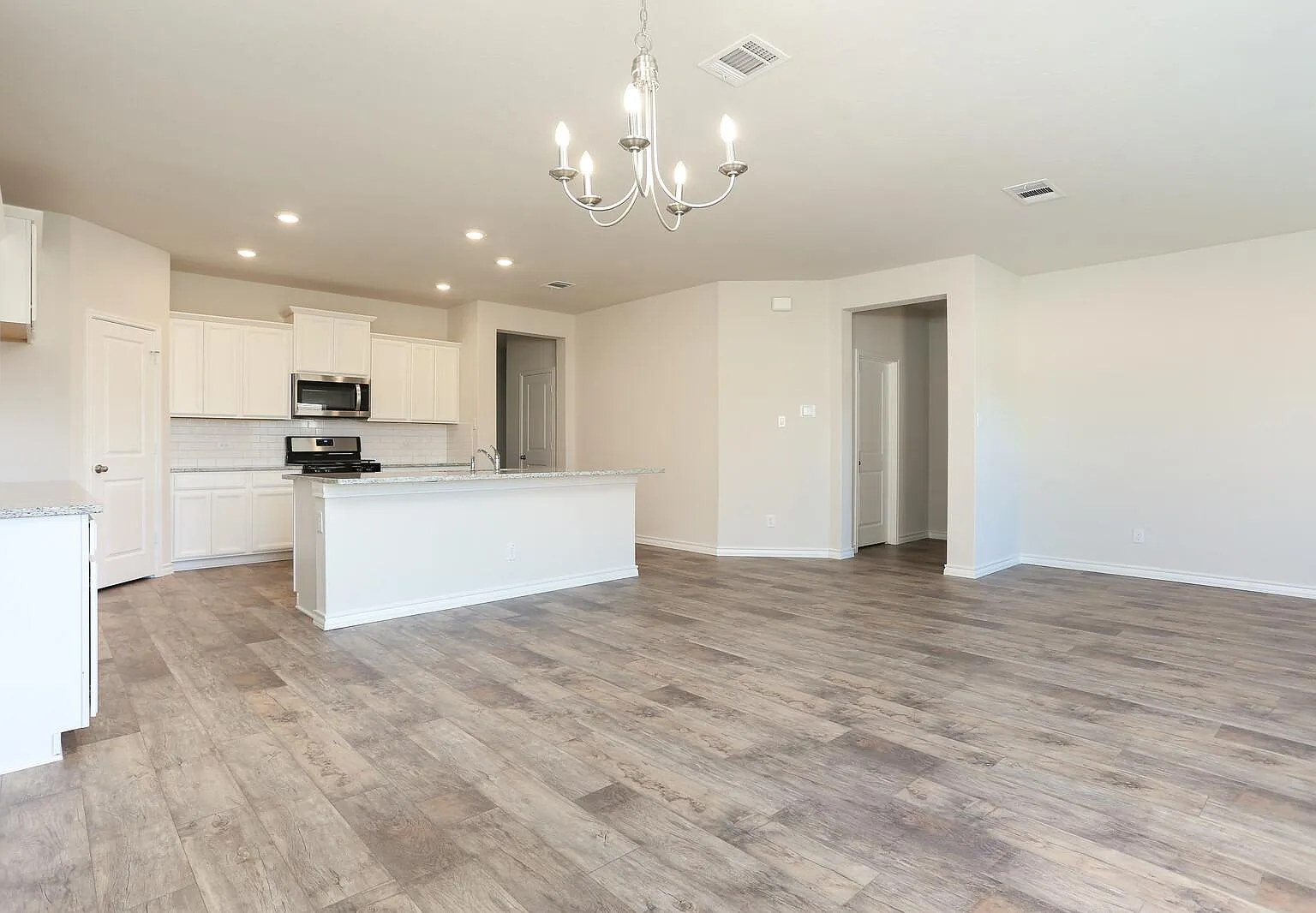 545 Bluestem Bnd — Photo 4