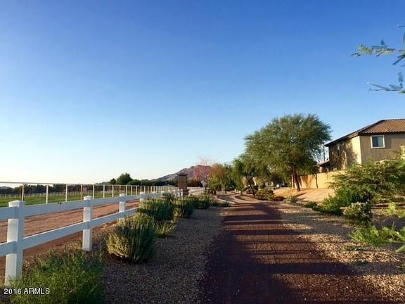 Community Walking Paths