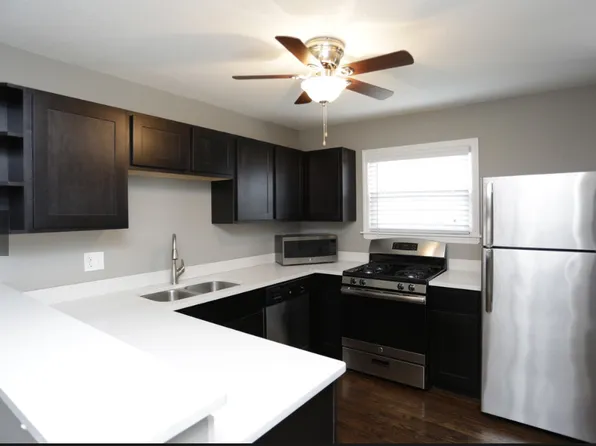 Warwick Court Townhomes