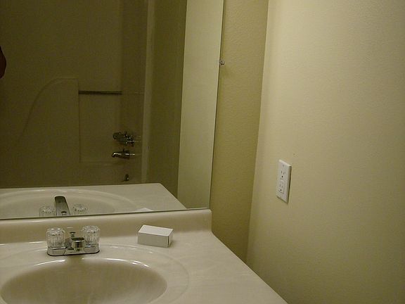 5th image of 3916 Juno Dr