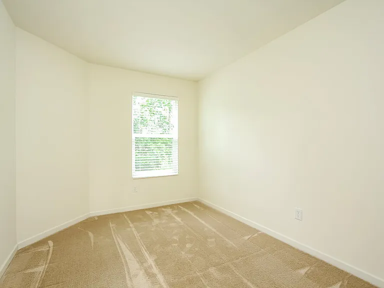 1192 N Aberdeen Dr — Photo 11