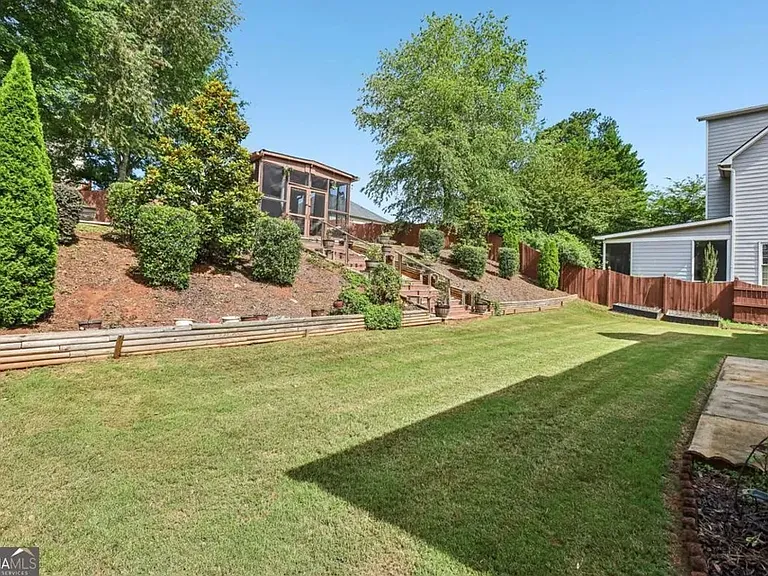 810 Freedom Way — Photo 48