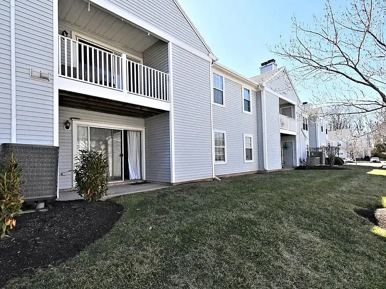 1105 Mews Dr — Photo 22