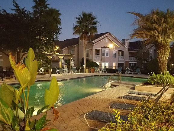 2nd image of 10527 Villa View Cir