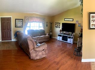 130 Treehouse Ln, Zanesville, OH 43701