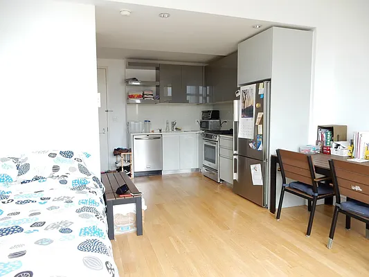 Rented by Starts New York Realty LLC | media 36