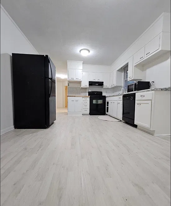 4 bed, 1.5 bath, 1266 sqft, $1,550 — Photo 3