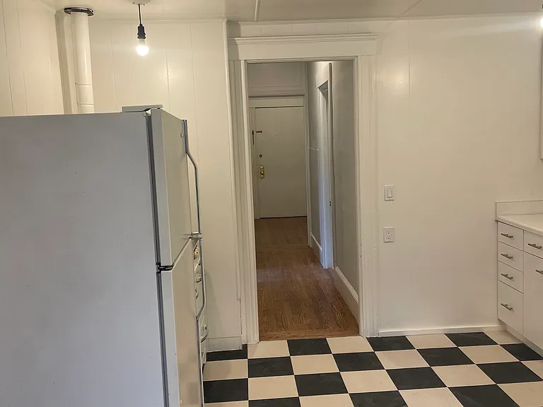 2816 Jackson St — Photo 9
