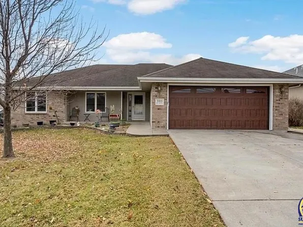 3313 SW 46th St, Topeka, KS 66610