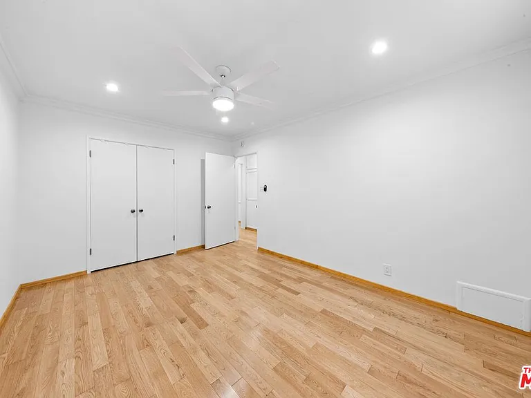 927 6th St #3 — Photo 18