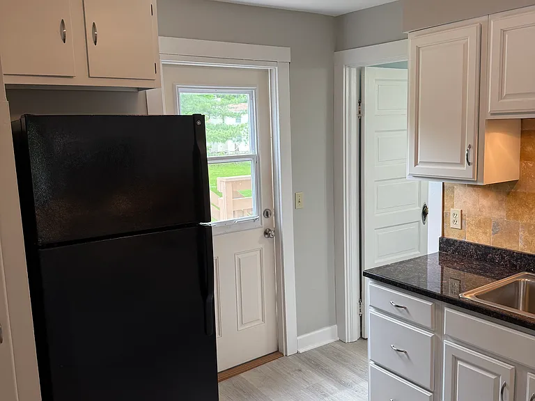 1829 Davis Rd — Photo 2