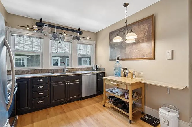 79 Clinton St #2 — Photo 8