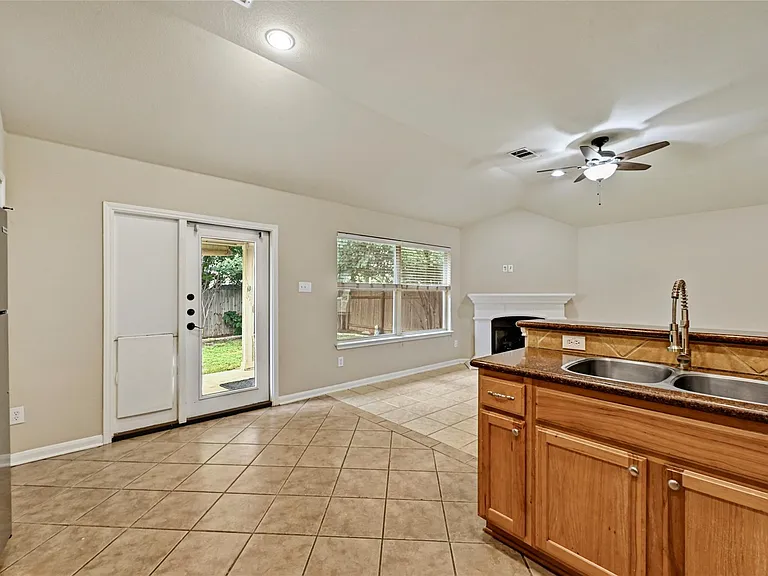 2717 Granite Creek Dr — Photo 11