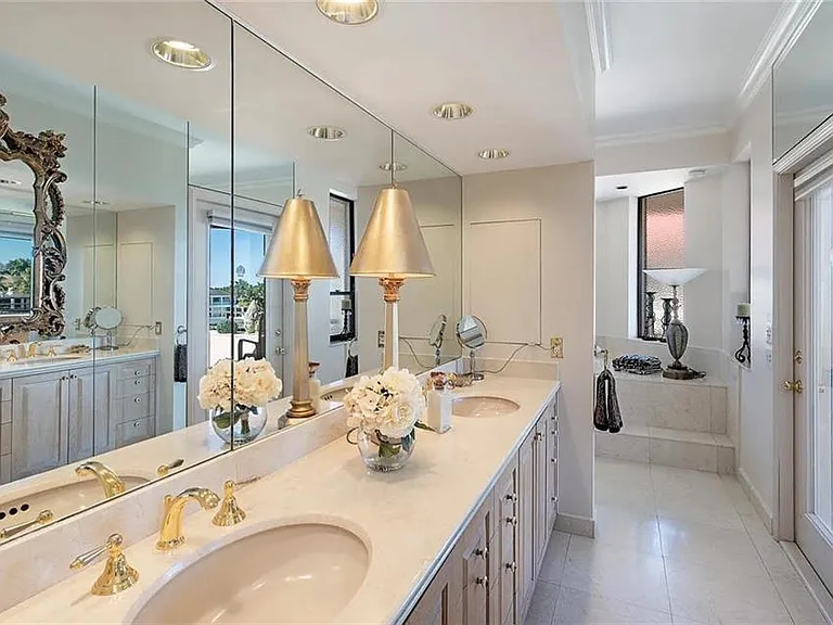 4400 Gulf Shore Blvd N #3-305 — Photo 14