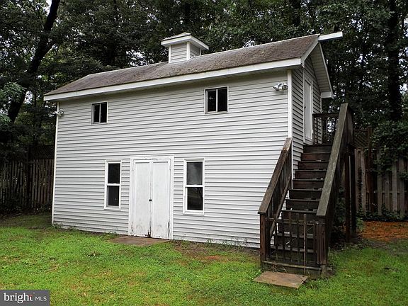 5th image of 8093 Woodholme Cir