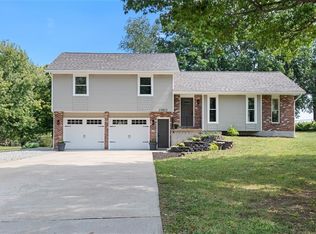 23802 140th St, Leavenworth, KS 66048