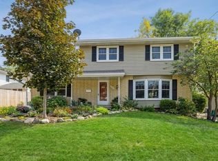 3824 Crestmoor Pl, Des Moines, IA 50310