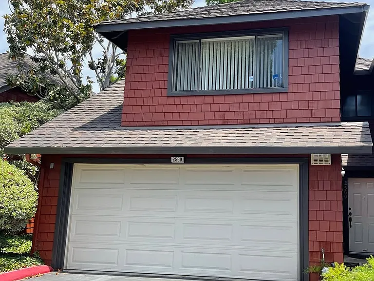 2560 Village Dr — Photo 1