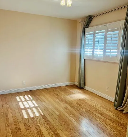 24021 Welby Way — Photo 10