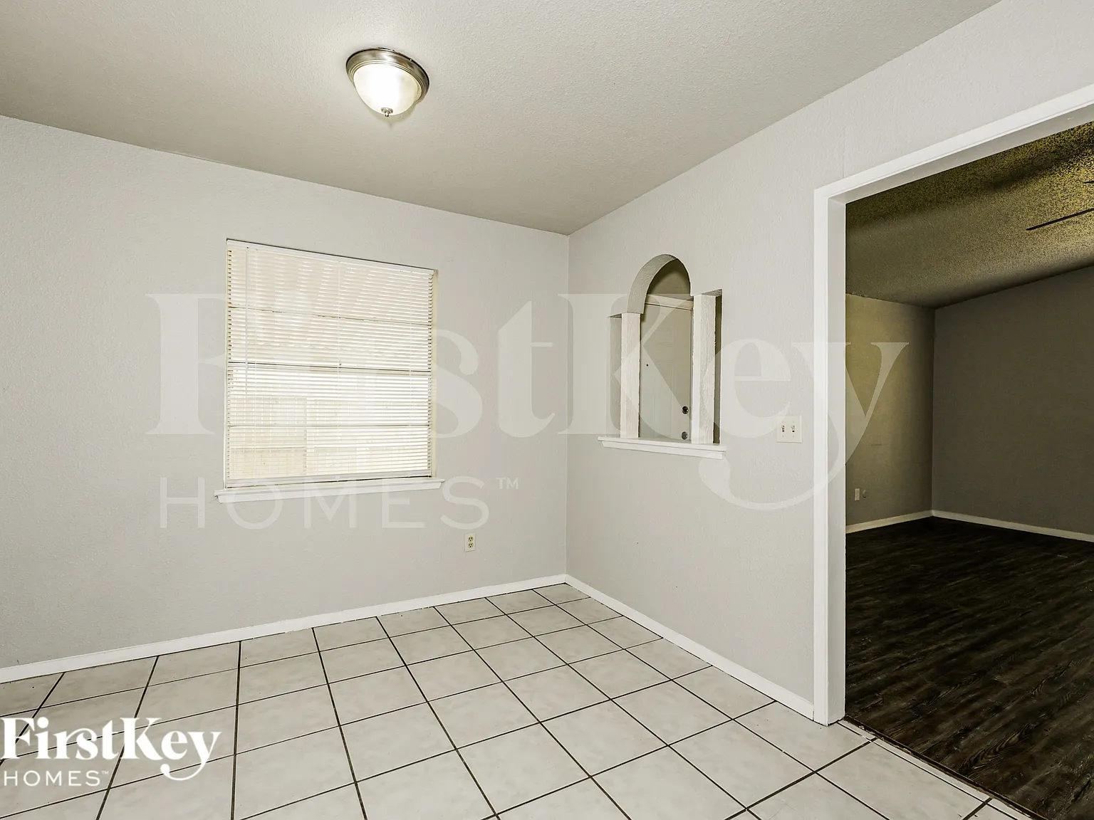 3 bed, 2.0 bath, 1449 sqft, $2,160 — Photo 4