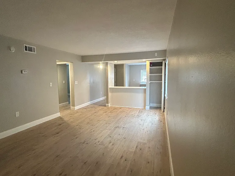 2543 Myrtle Ave #C — Photo 9