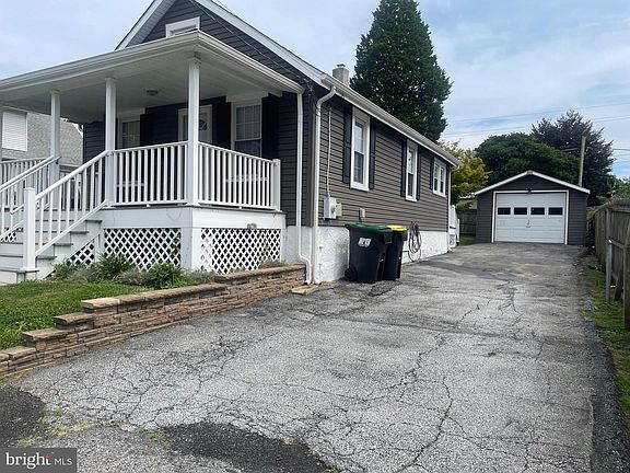 5th image of 212 Virginia Ave