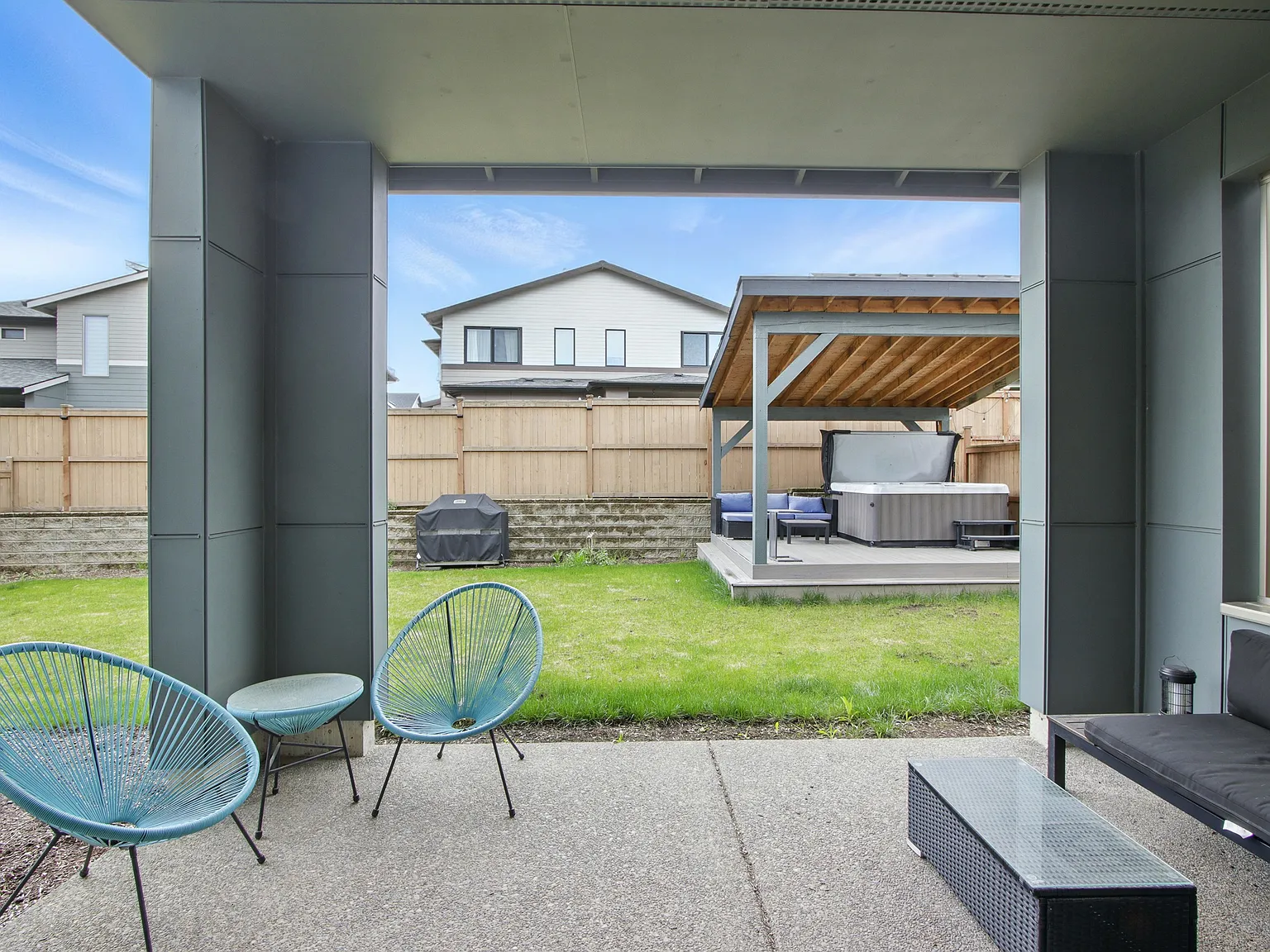 4 bed, 2800 sqft, $3,750 — Photo 4
