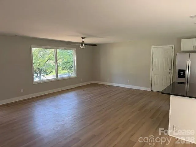 3 bed, 2.0 bath, $1,950 — Photo 3