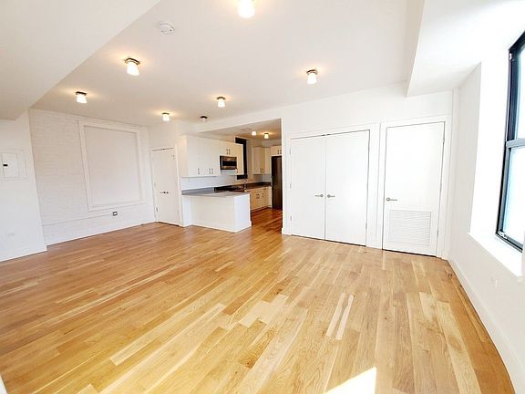 4th image of 184 Joralemon St #13A