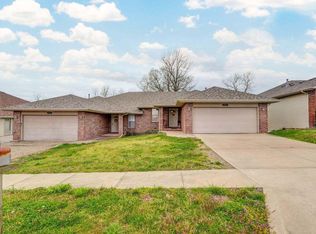 3921-3923 S Timbercreek Ave, Springfield, MO 65807