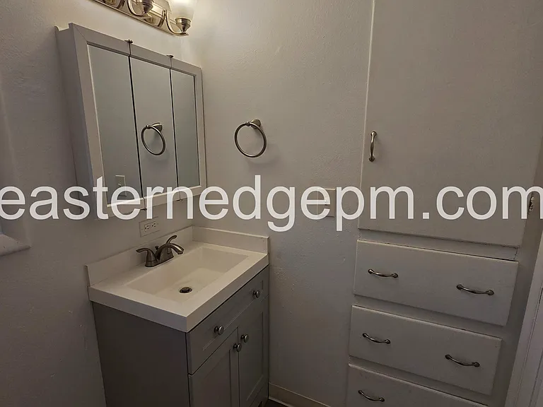 321 NW 8th Ave #321 — Photo 13