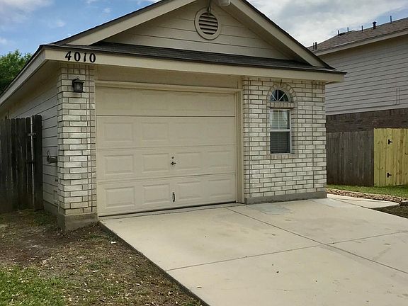 2nd image of 4010 Sparrow Lk
