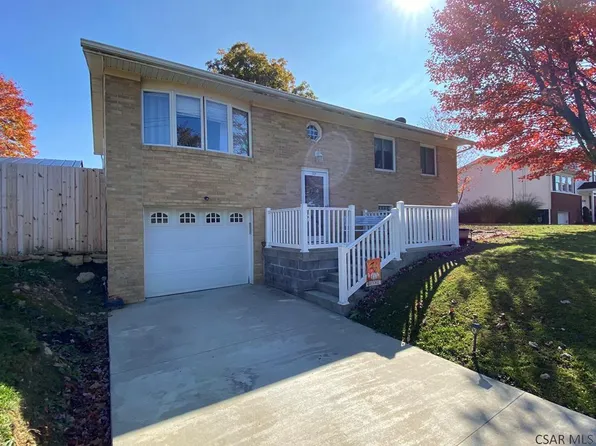 1221 Elgin Dr, Johnstown, PA 15904