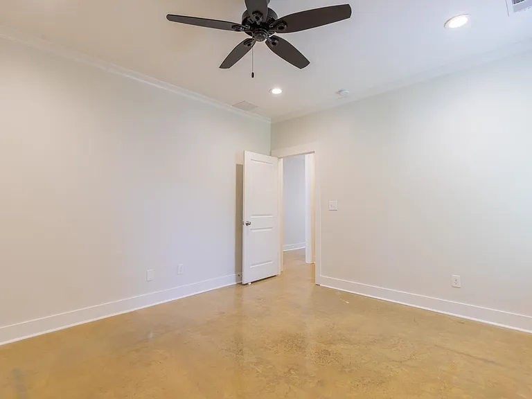 2912 Felix St — Photo 16