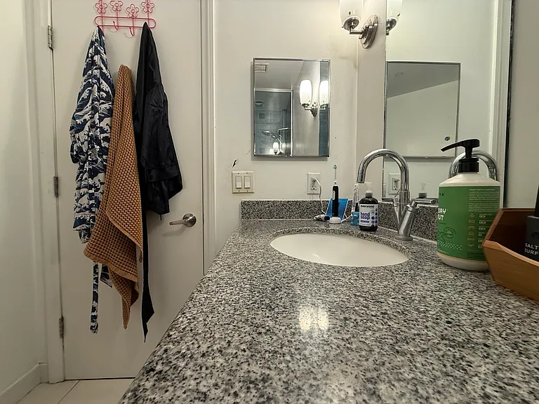 1100 Wilshire Blvd #2010 — Photo 25