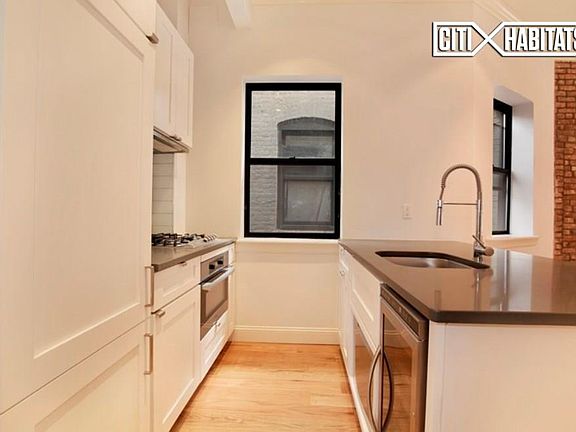 3rd image of 264 Elizabeth St APT 8